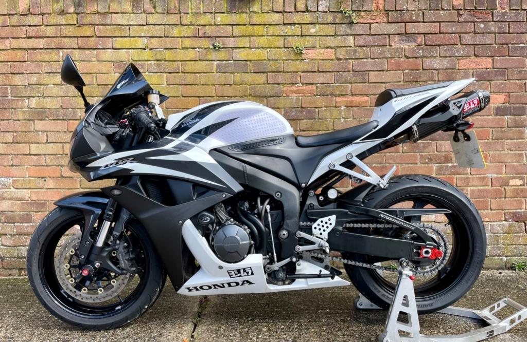 View HONDA CBR 600 RR-7