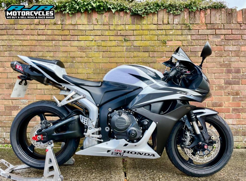 View HONDA CBR 600 RR-7