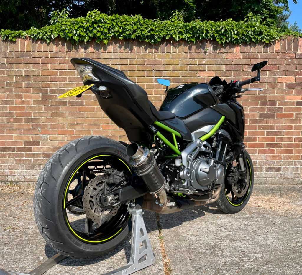 KAWASAKI ZR