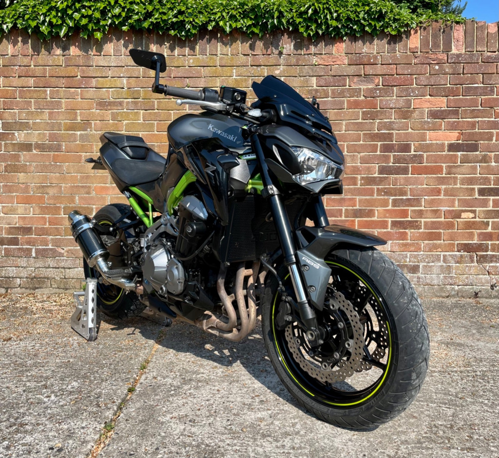 View KAWASAKI ZR 900 DJF