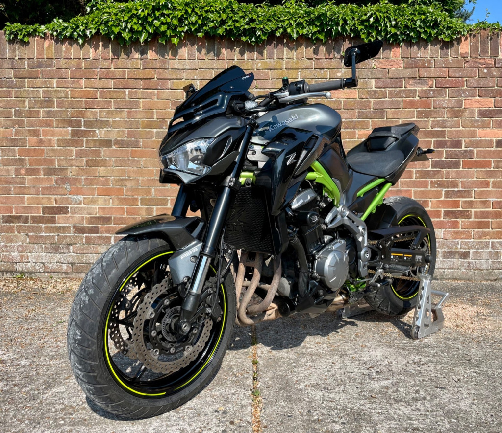 KAWASAKI ZR