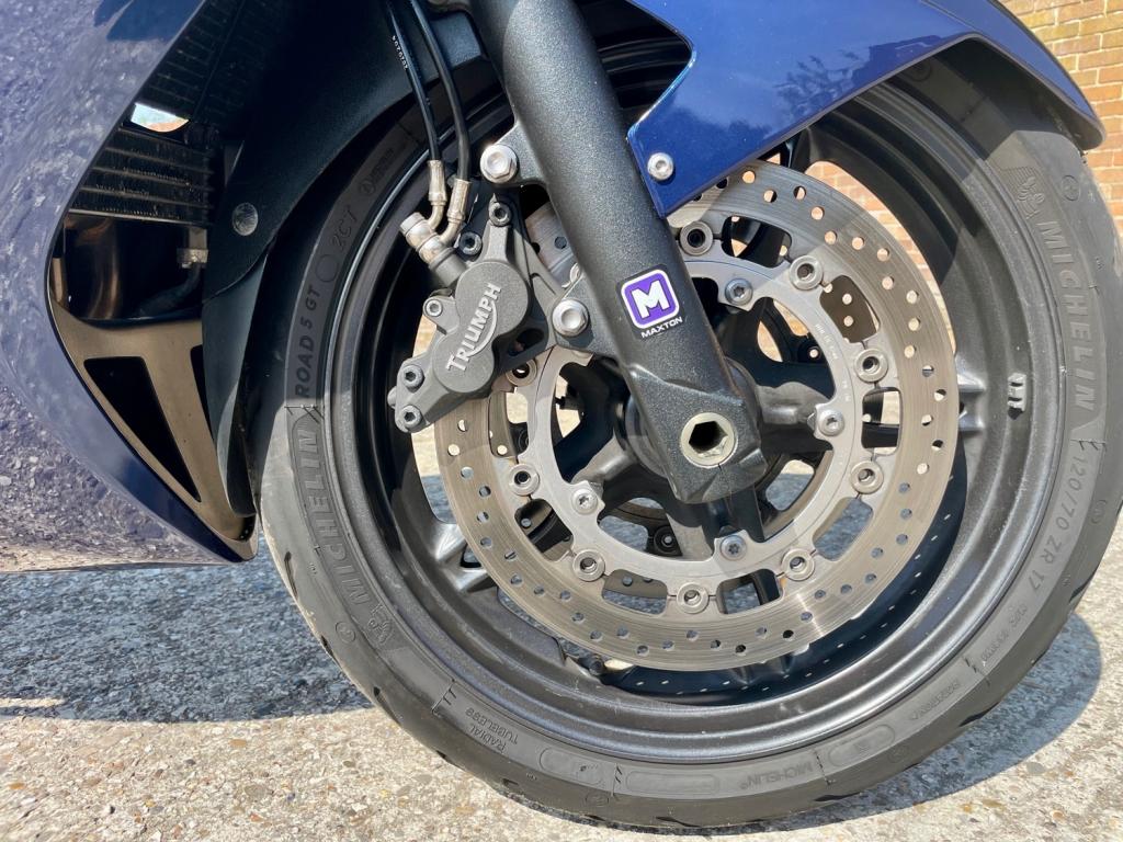 TRIUMPH Sprint