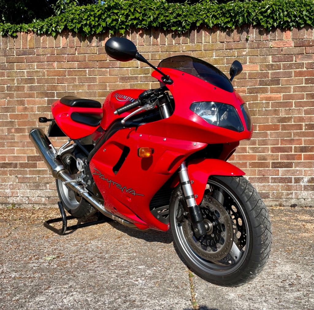 View TRIUMPH Daytona DAYTONA 955I SS