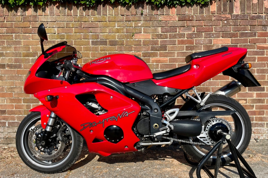 View TRIUMPH Daytona DAYTONA 955I SS