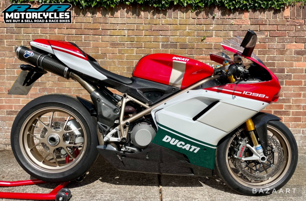 View DUCATI 1098 S TRICOLORE