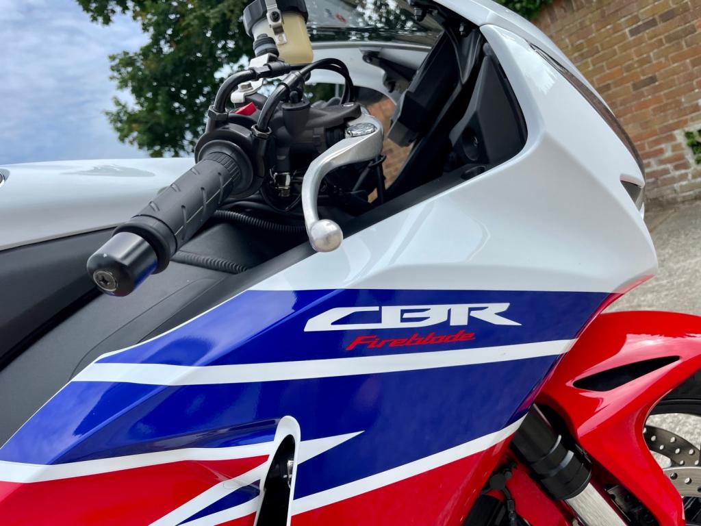 HONDA CBR