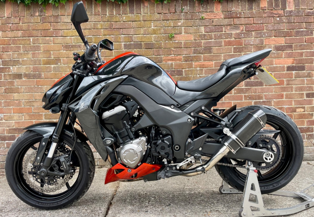 View KAWASAKI ZR 1000 FFF