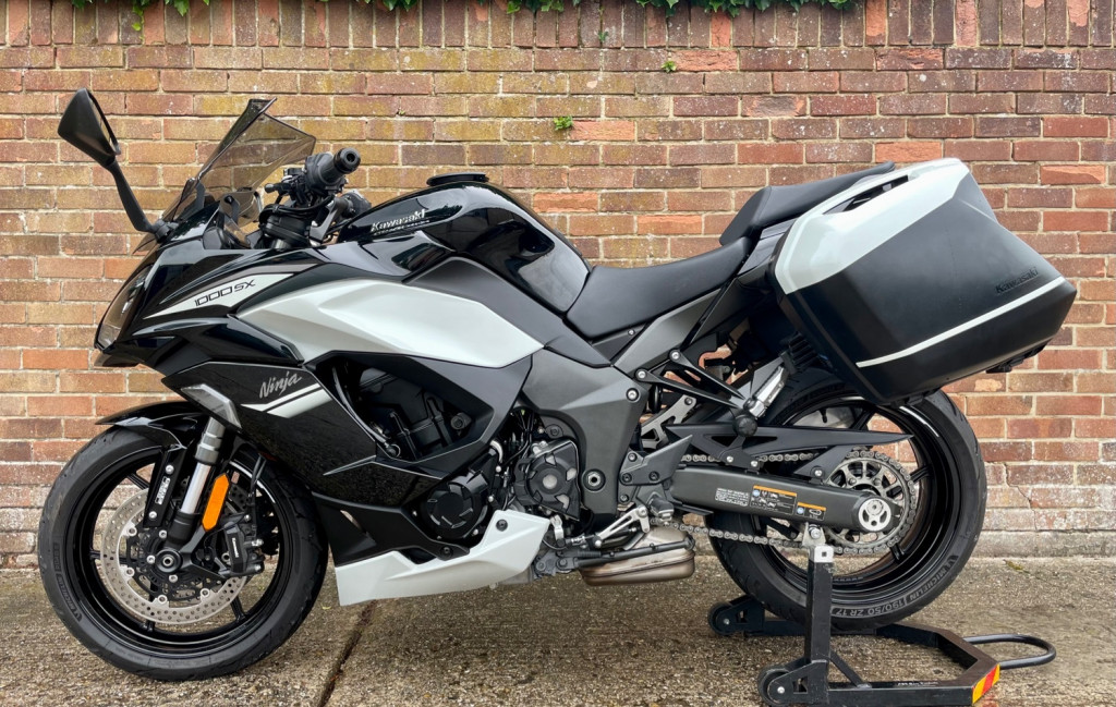 View KAWASAKI ZX 1002 KNFNN