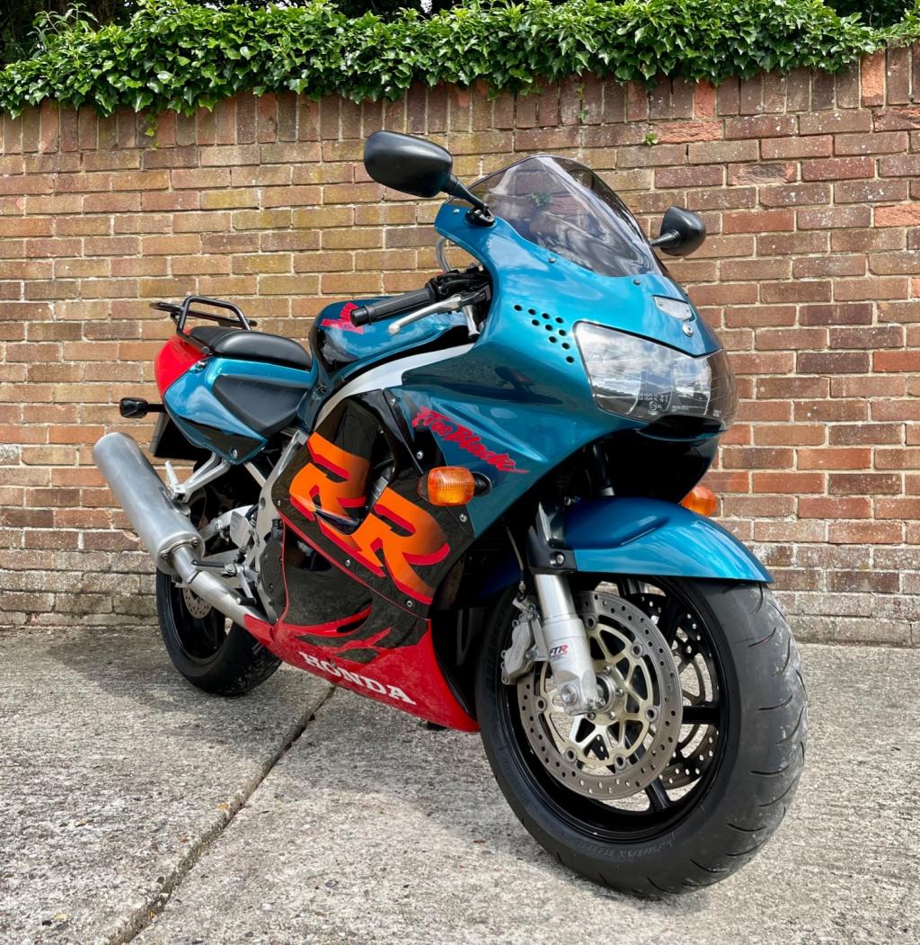 View HONDA CBR900RR Fireblade CBR900RR