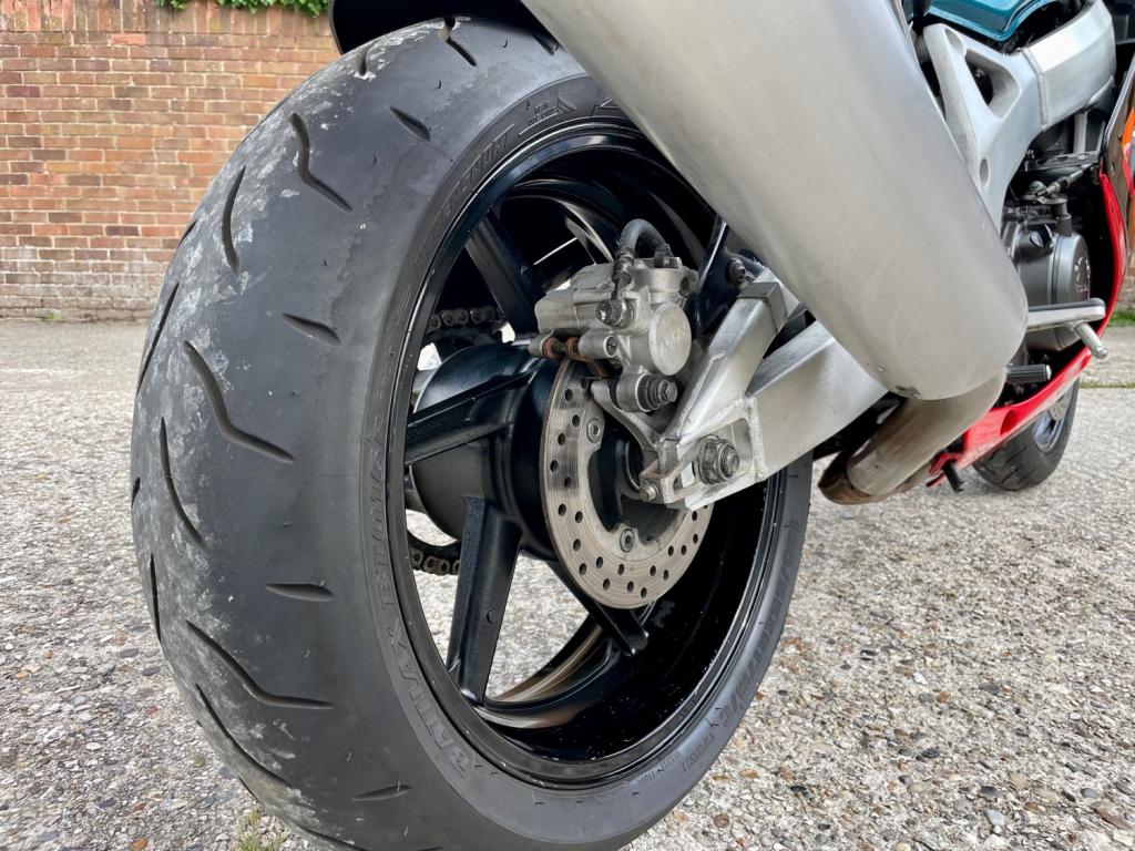 HONDA CBR900RR Fireblade