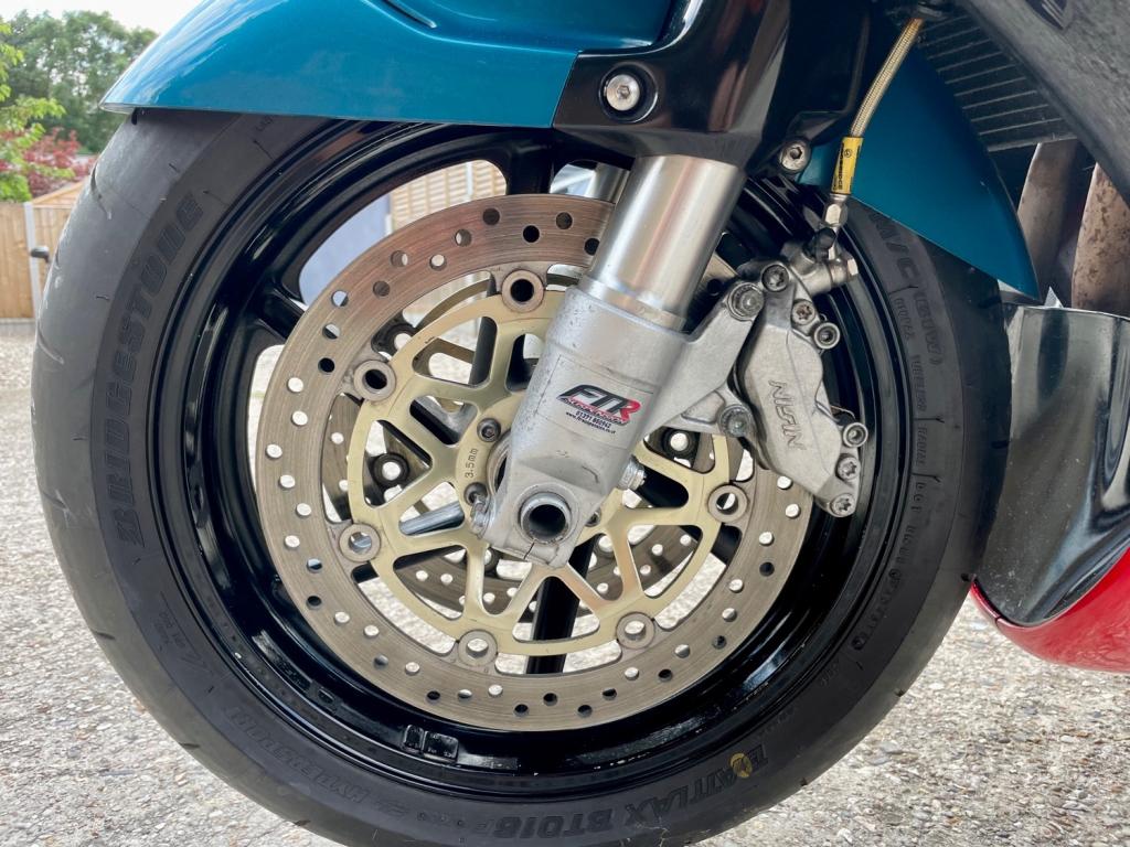 HONDA CBR900RR Fireblade