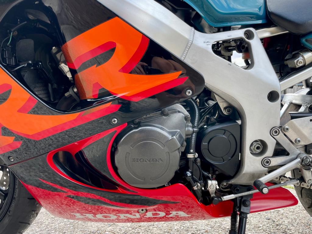 HONDA CBR900RR Fireblade