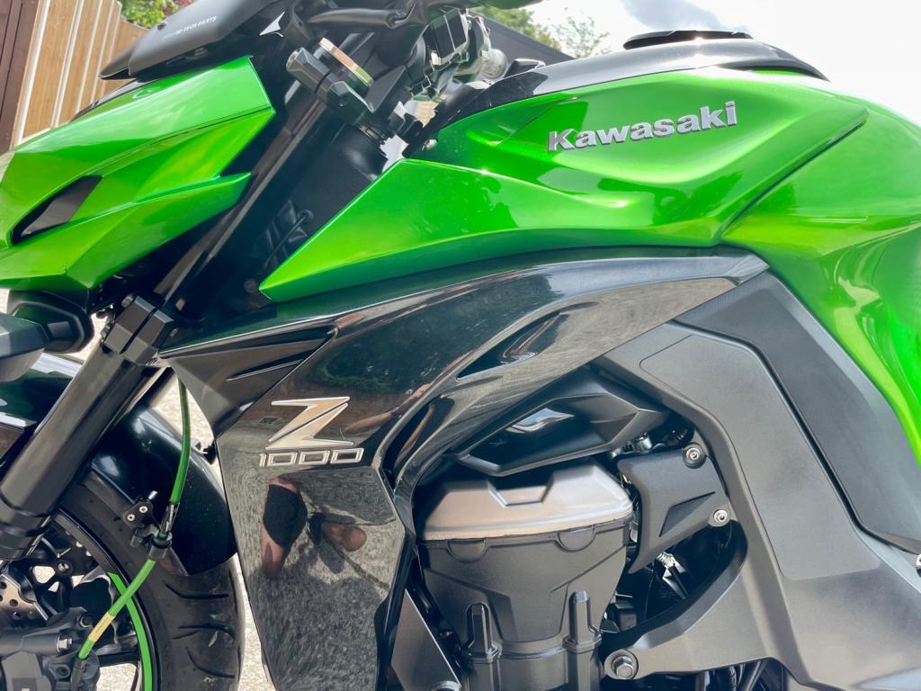 KAWASAKI ZR
