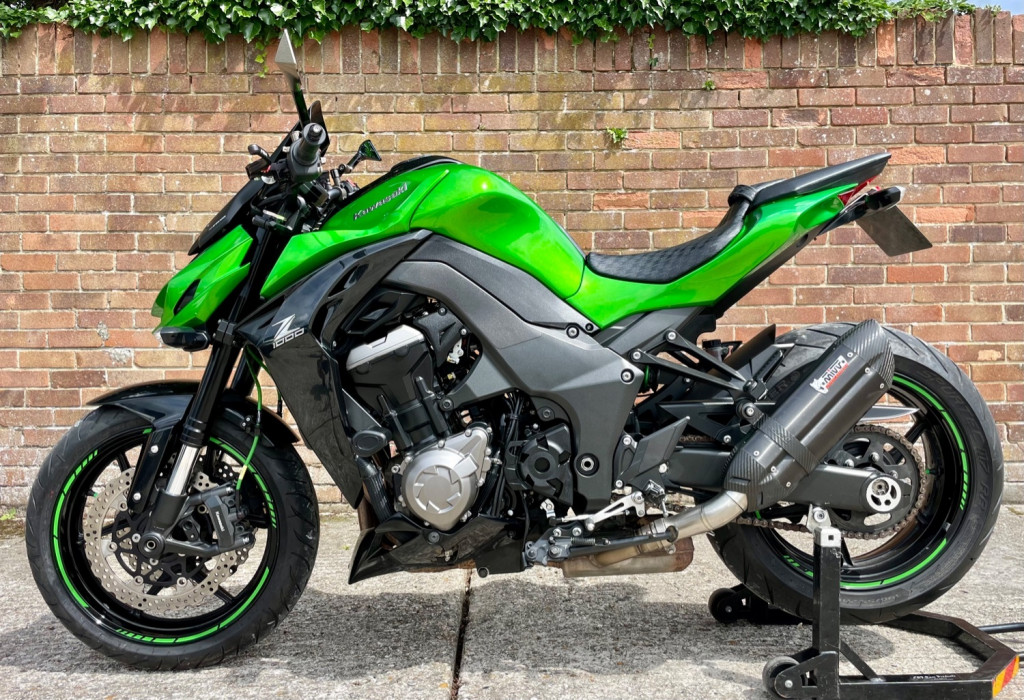 View KAWASAKI ZR 1000 FFF