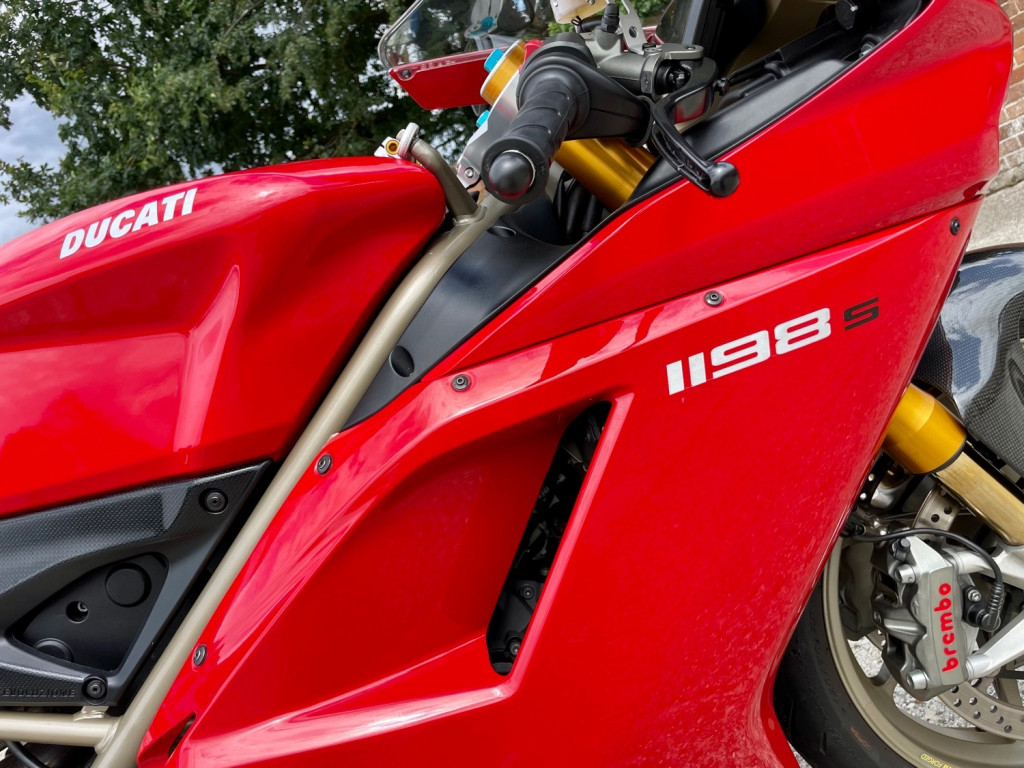 DUCATI 1198