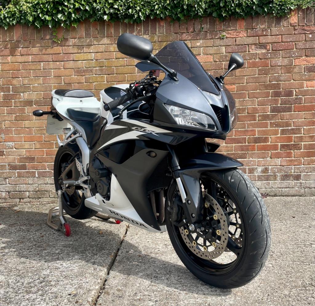 View HONDA CBR 600 RR-7