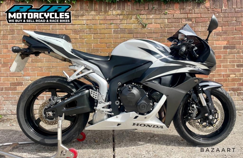 View HONDA CBR 600 RR-7