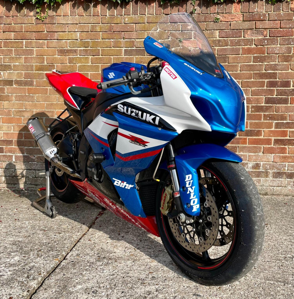 View SUZUKI GSXR1000 -