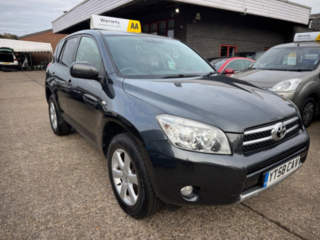 TOYOTA RAV4 2.0 XT-R