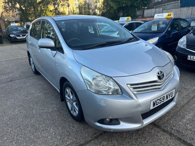 TOYOTA VERSO 1.8 V-Matic TR