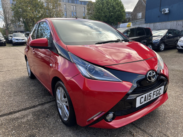 TOYOTA AYGO 1.0 VVT-i x-pression