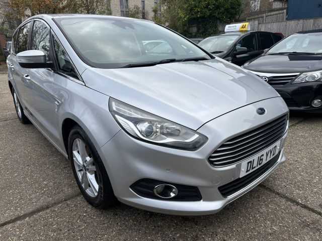 FORD S-MAX 2.0 TDCi Titanium