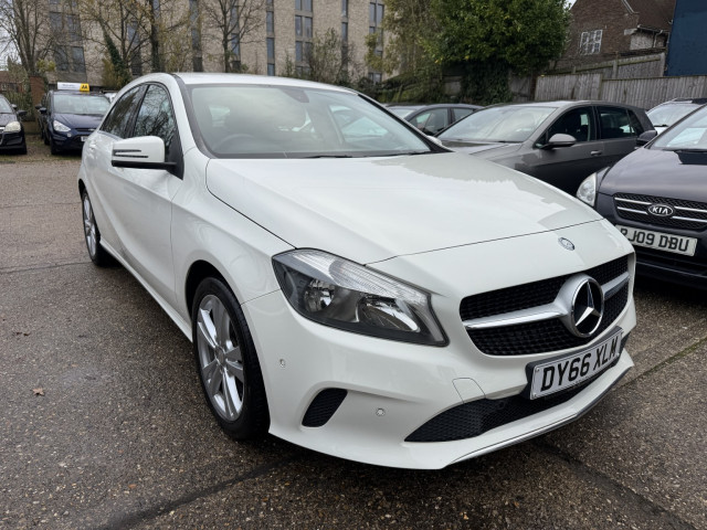 MERCEDES-BENZ A CLASS 1.5 A180d Sport