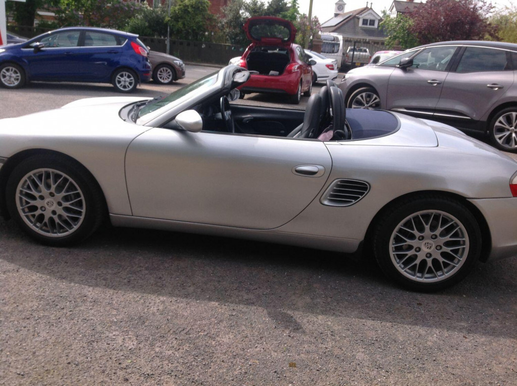 PORSCHE BOXSTER