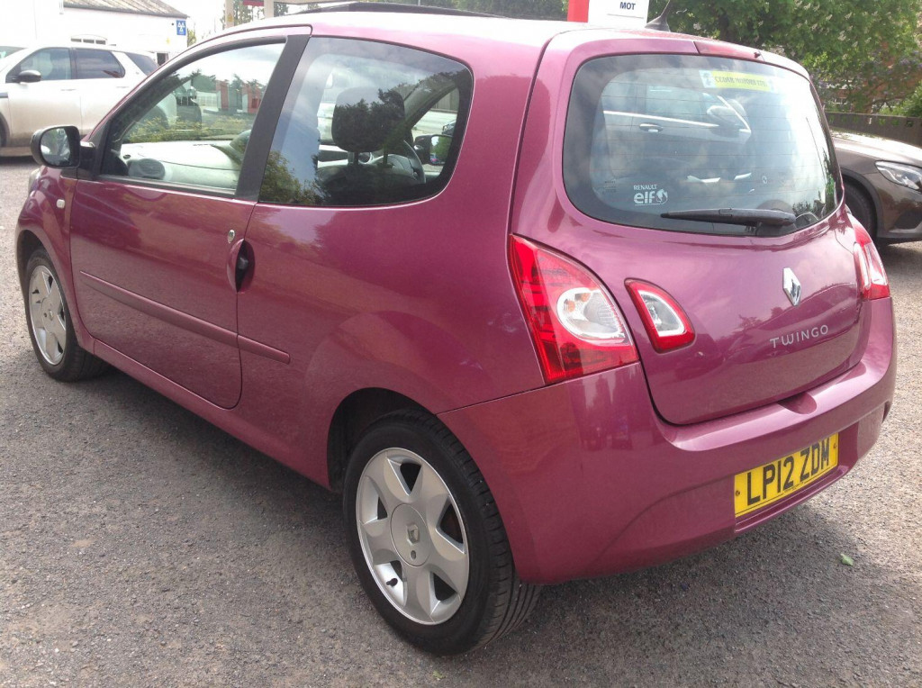 RENAULT TWINGO