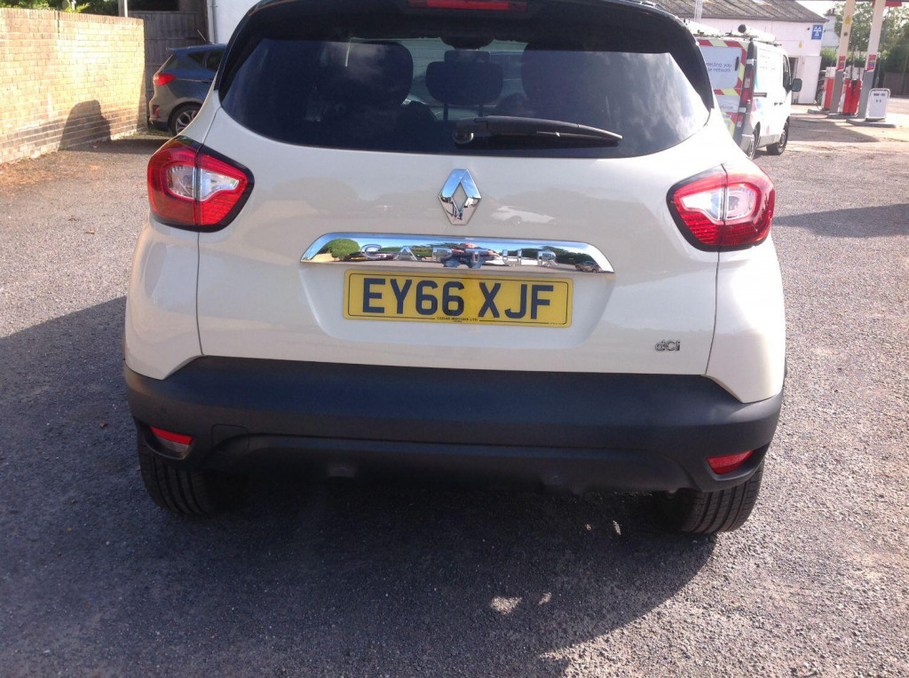 RENAULT CAPTUR