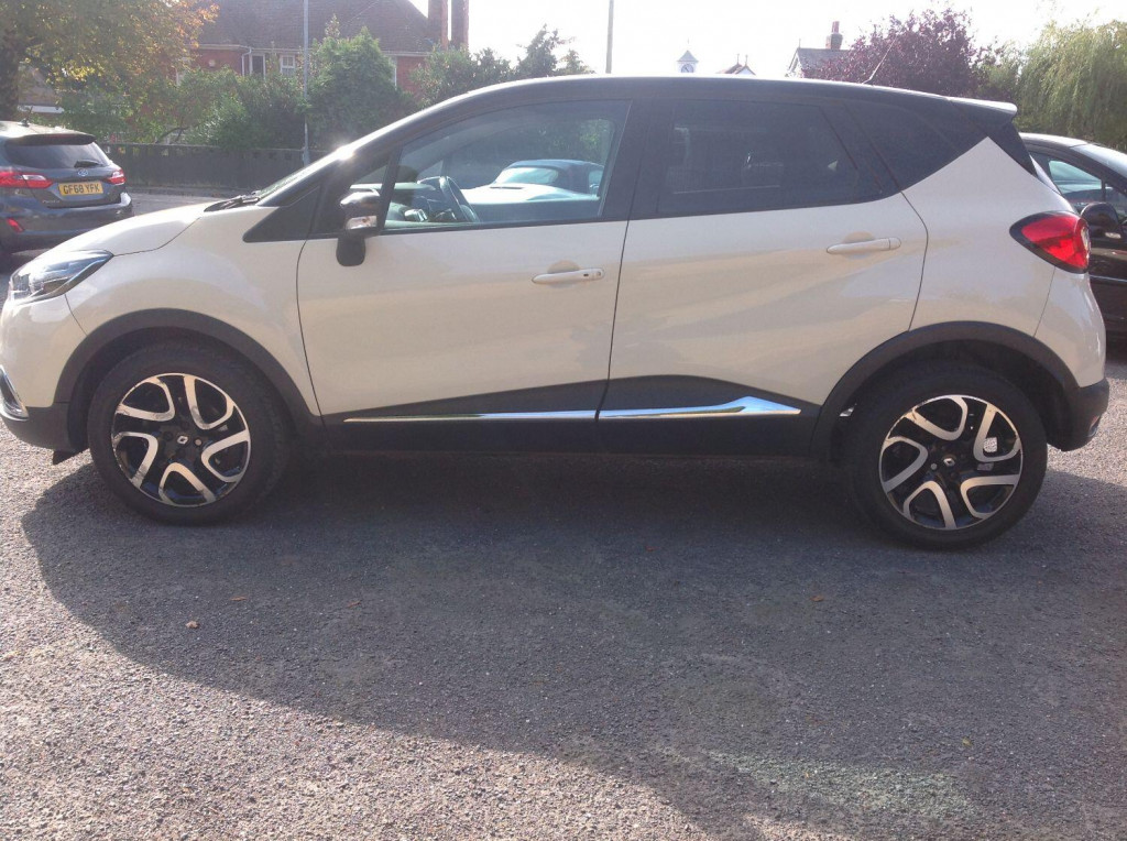 RENAULT CAPTUR