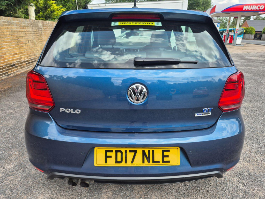 VOLKSWAGEN POLO
