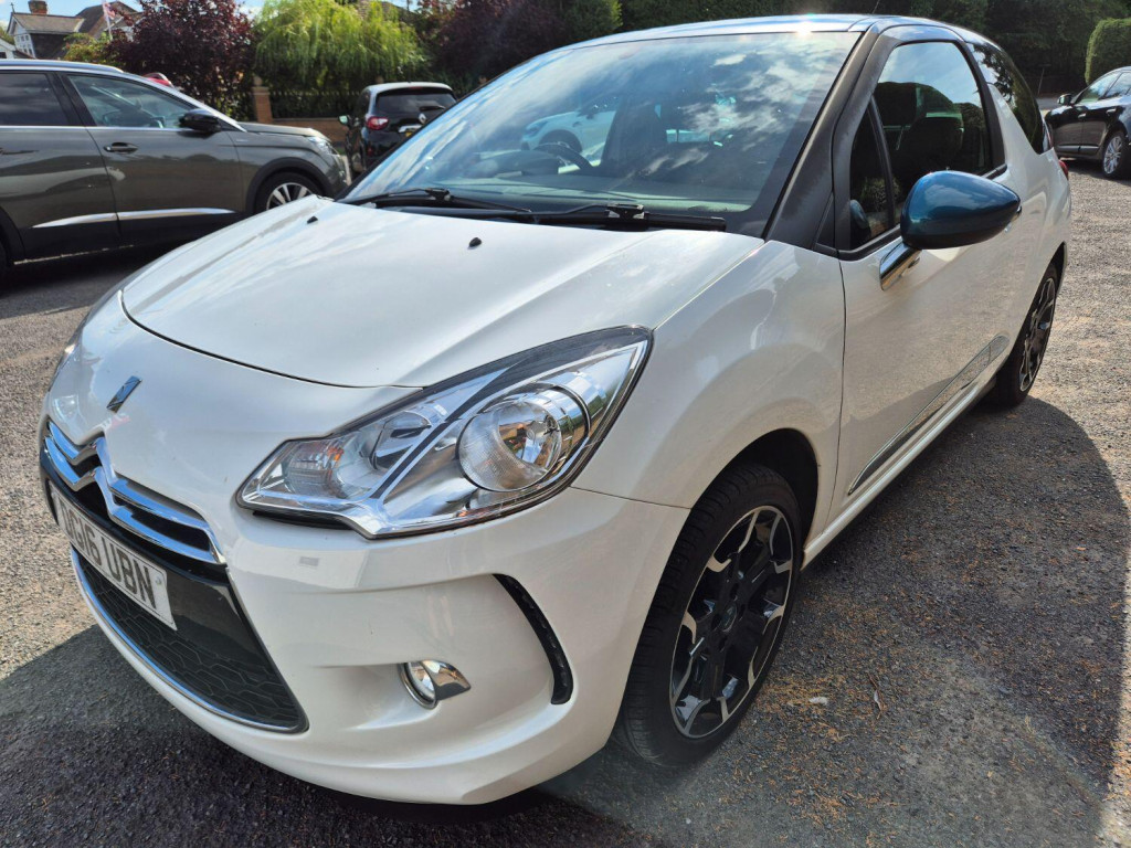 View DS AUTOMOBILES DS 3 1.2 PureTech DStyle