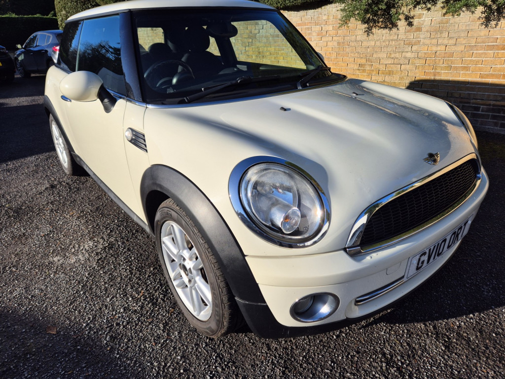 View MINI HATCH 1.6 Cooper Hatch