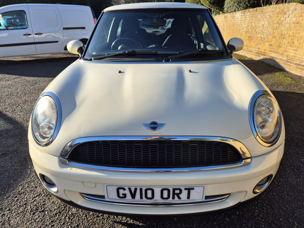 View MINI HATCH 1.6 Cooper Hatch