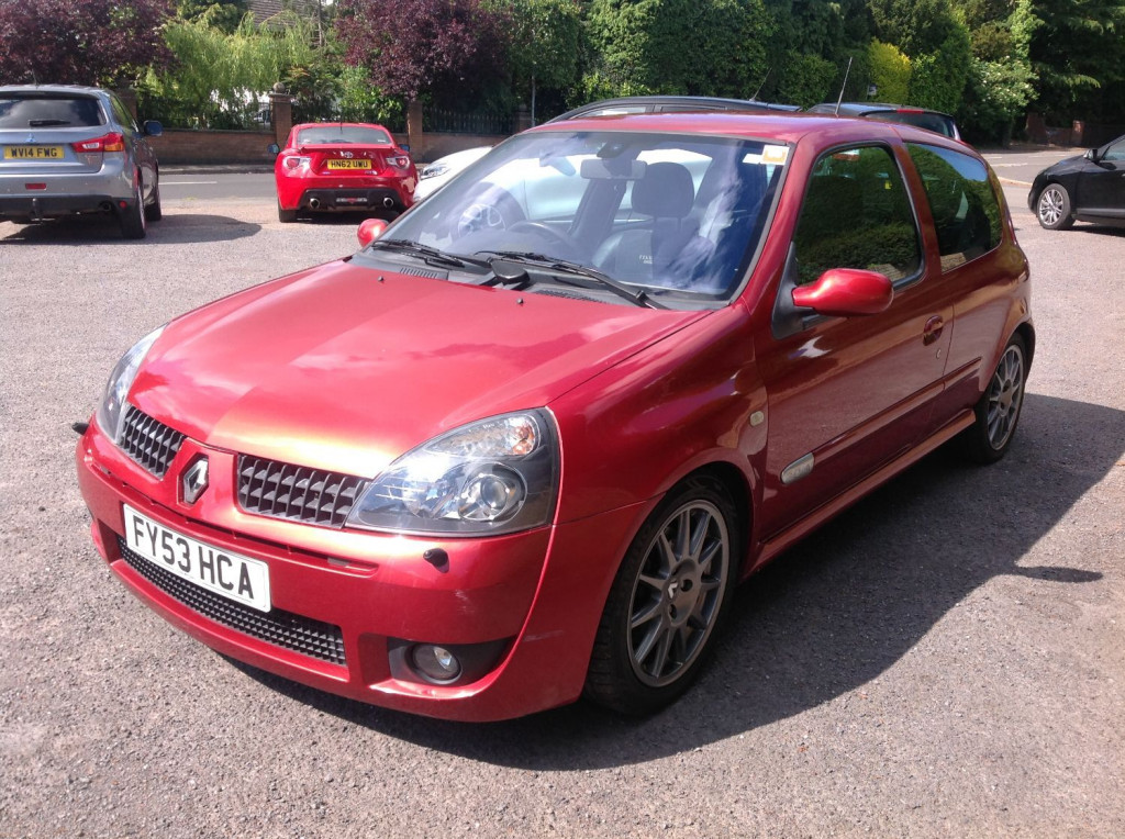 View RENAULT CLIO RENAULTSPORT 172 16V