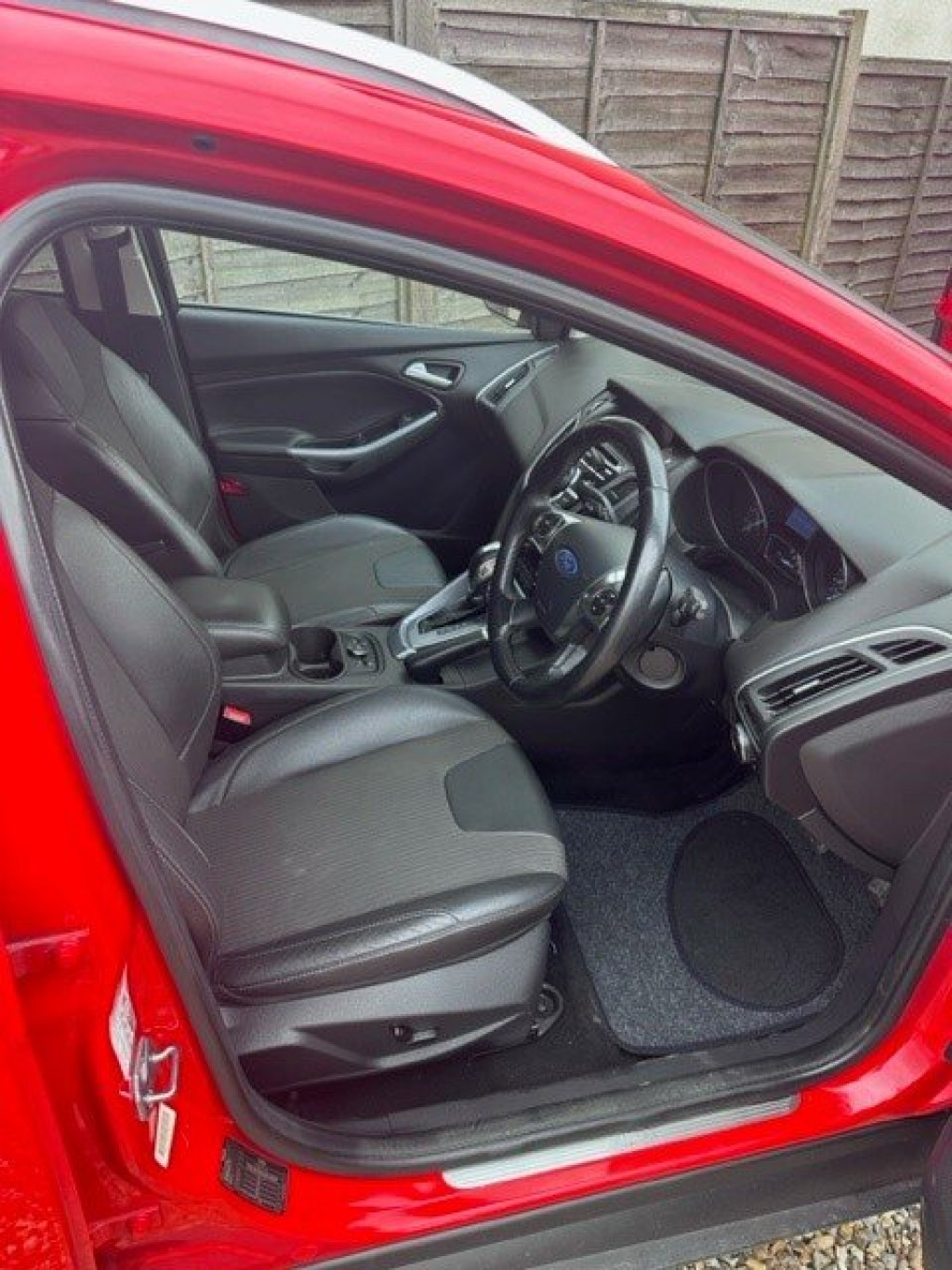 FORD FOCUS