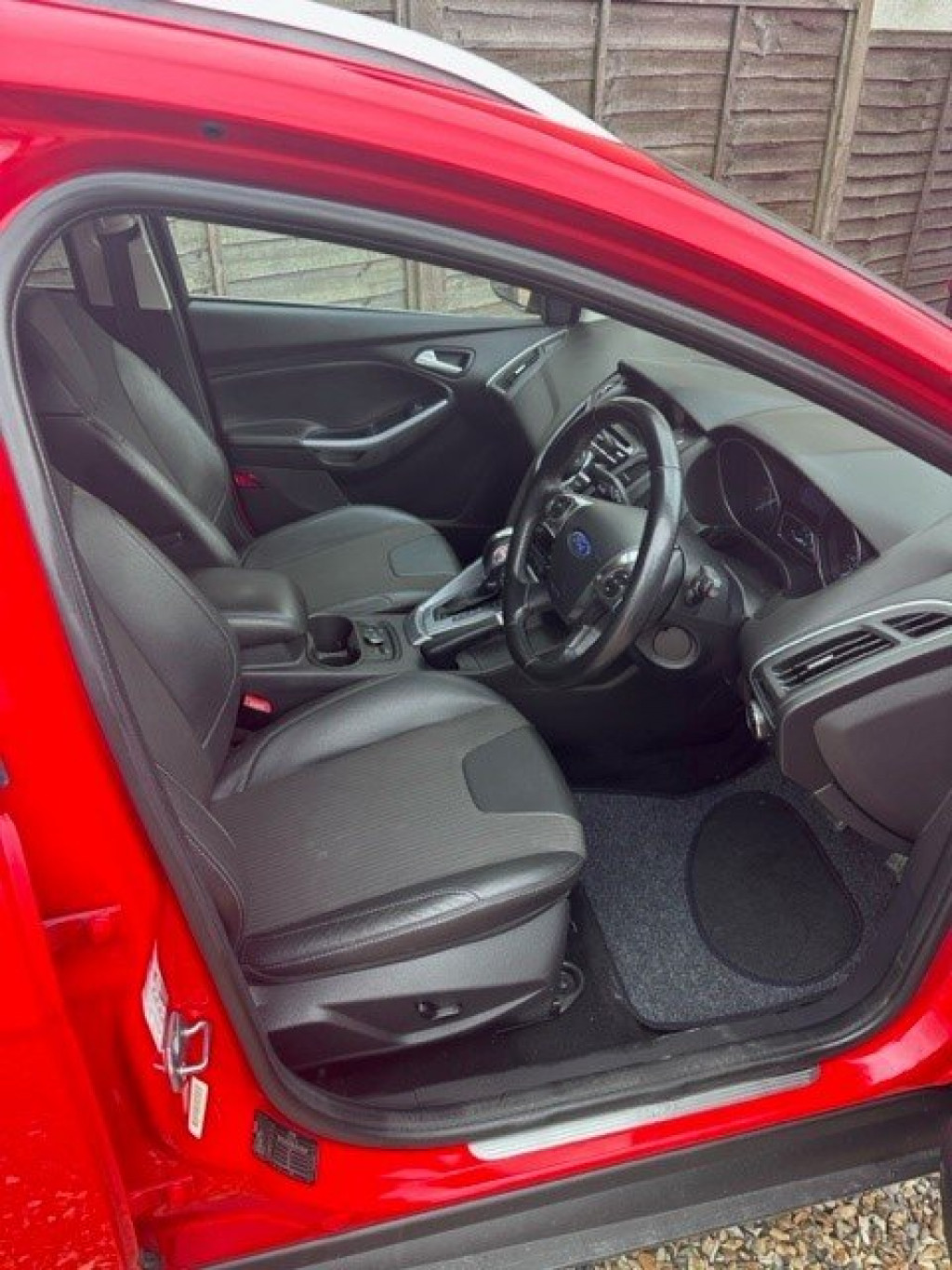 FORD FOCUS