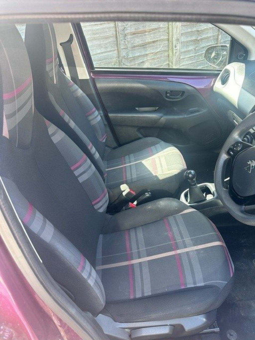 PEUGEOT 108