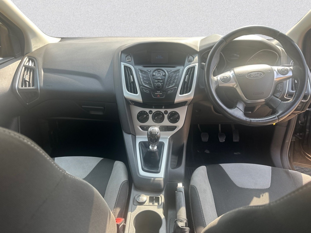 FORD FOCUS