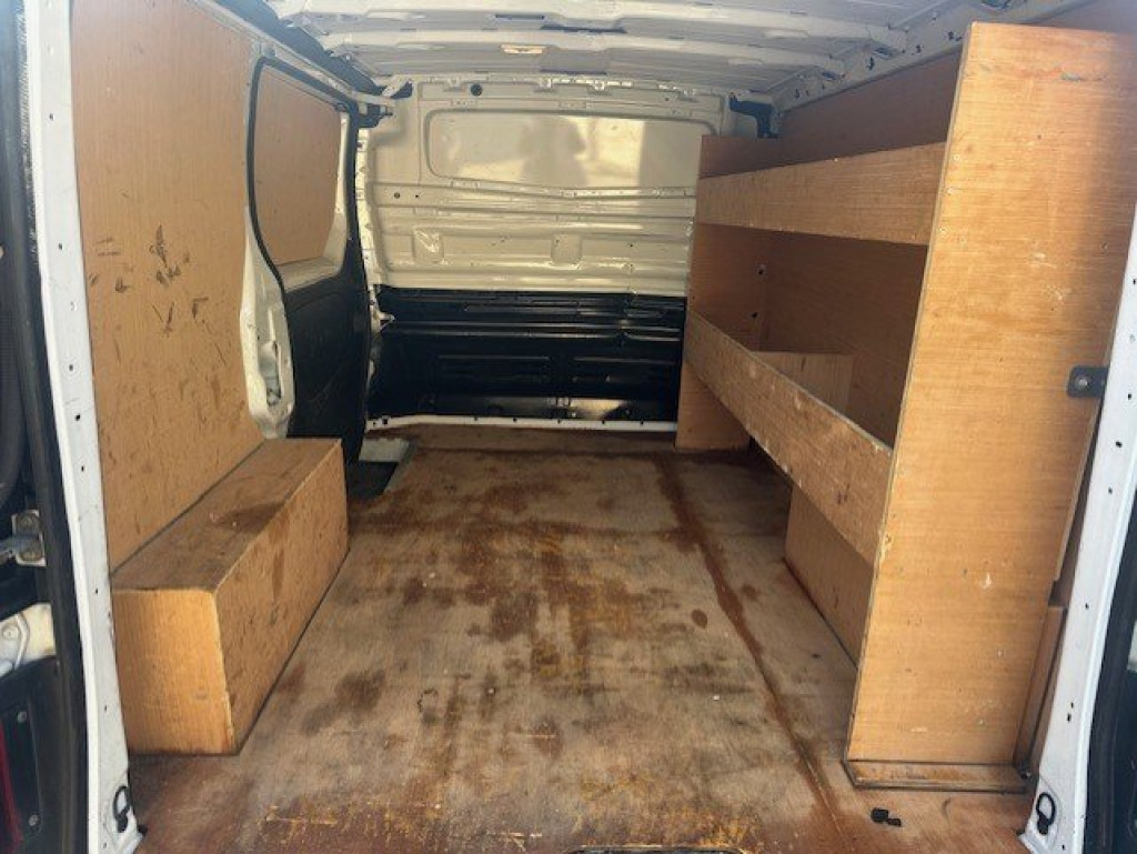 VAUXHALL VIVARO