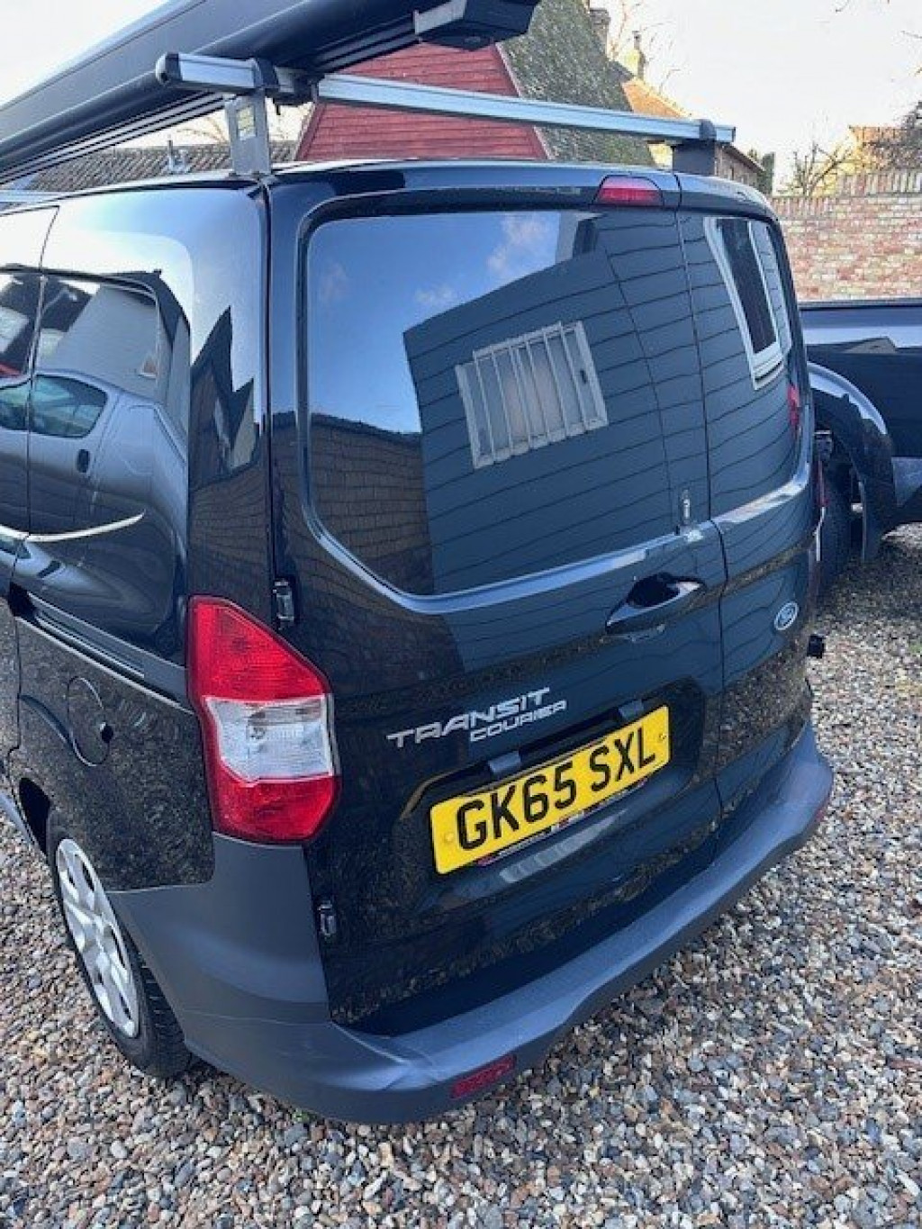 FORD TRANSIT COURIER