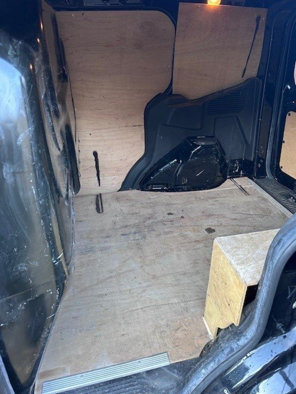 FORD TRANSIT COURIER