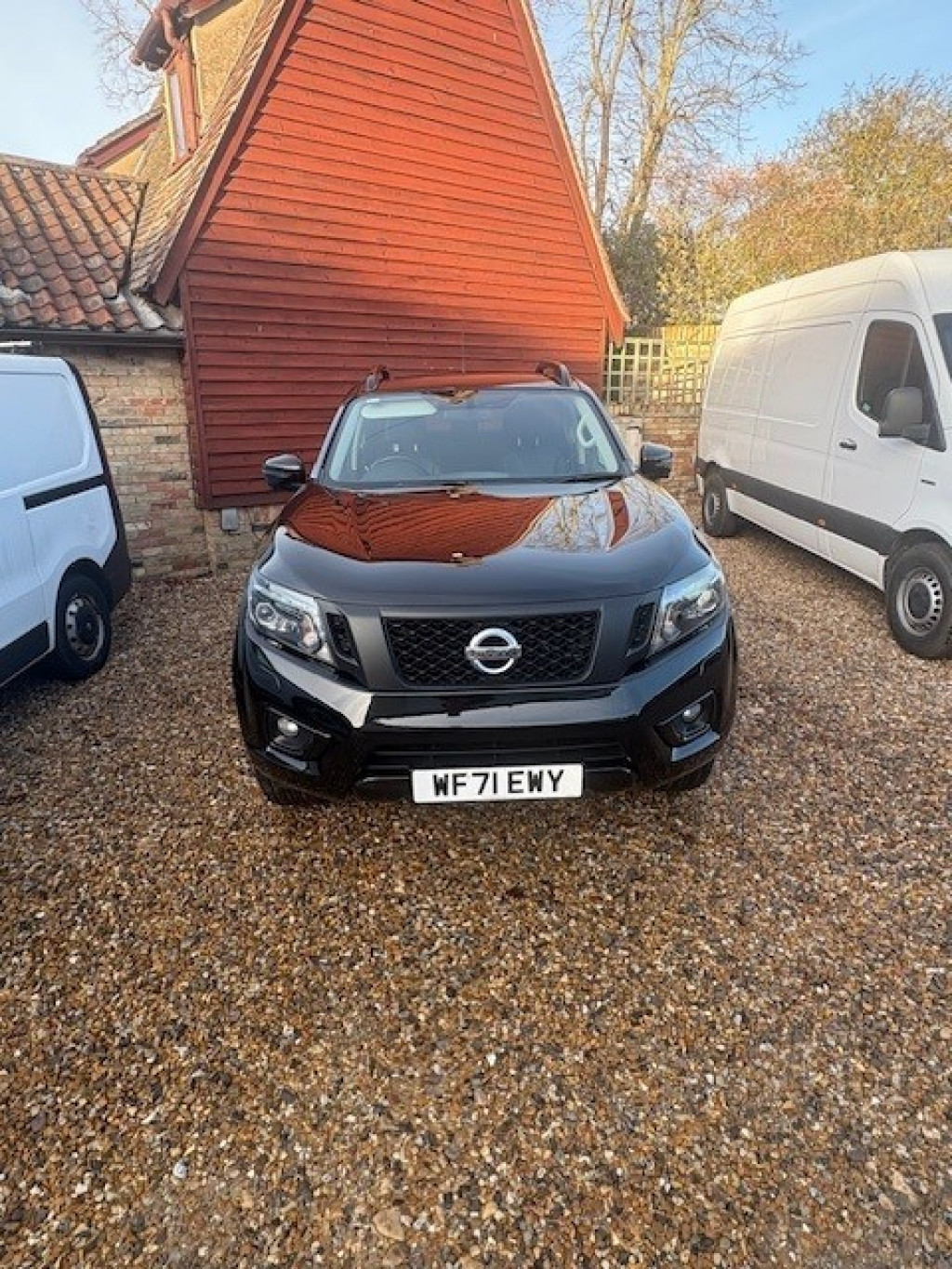 View NISSAN NAVARA 2.3 dCi N-Guard
