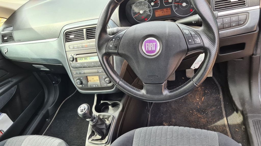 View FIAT GRANDE PUNTO Eleganza