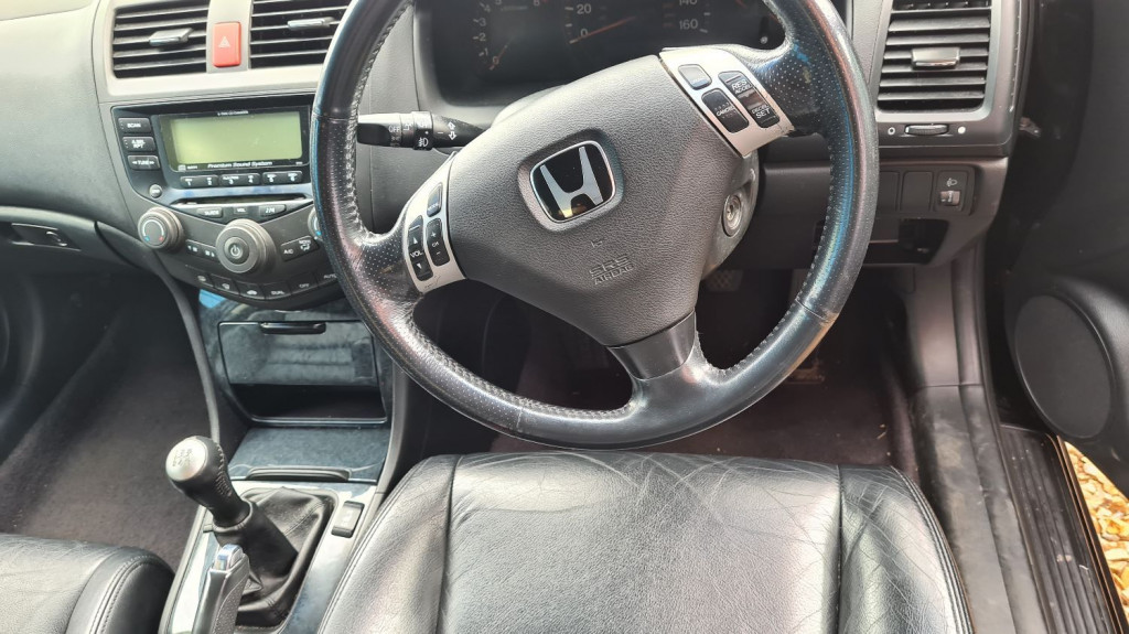 View HONDA ACCORD i-VTEC Executive