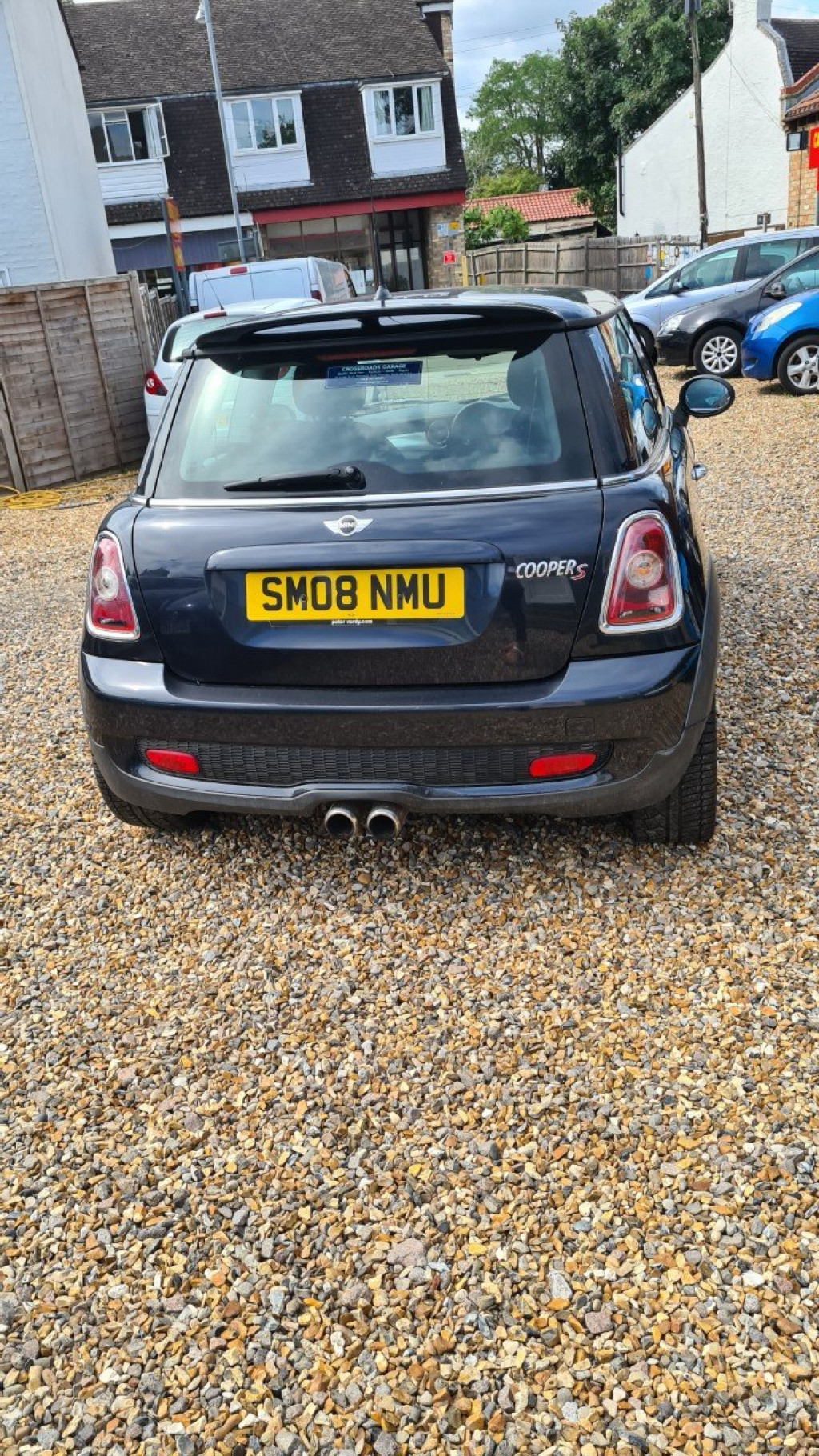 MINI HATCHBACK
