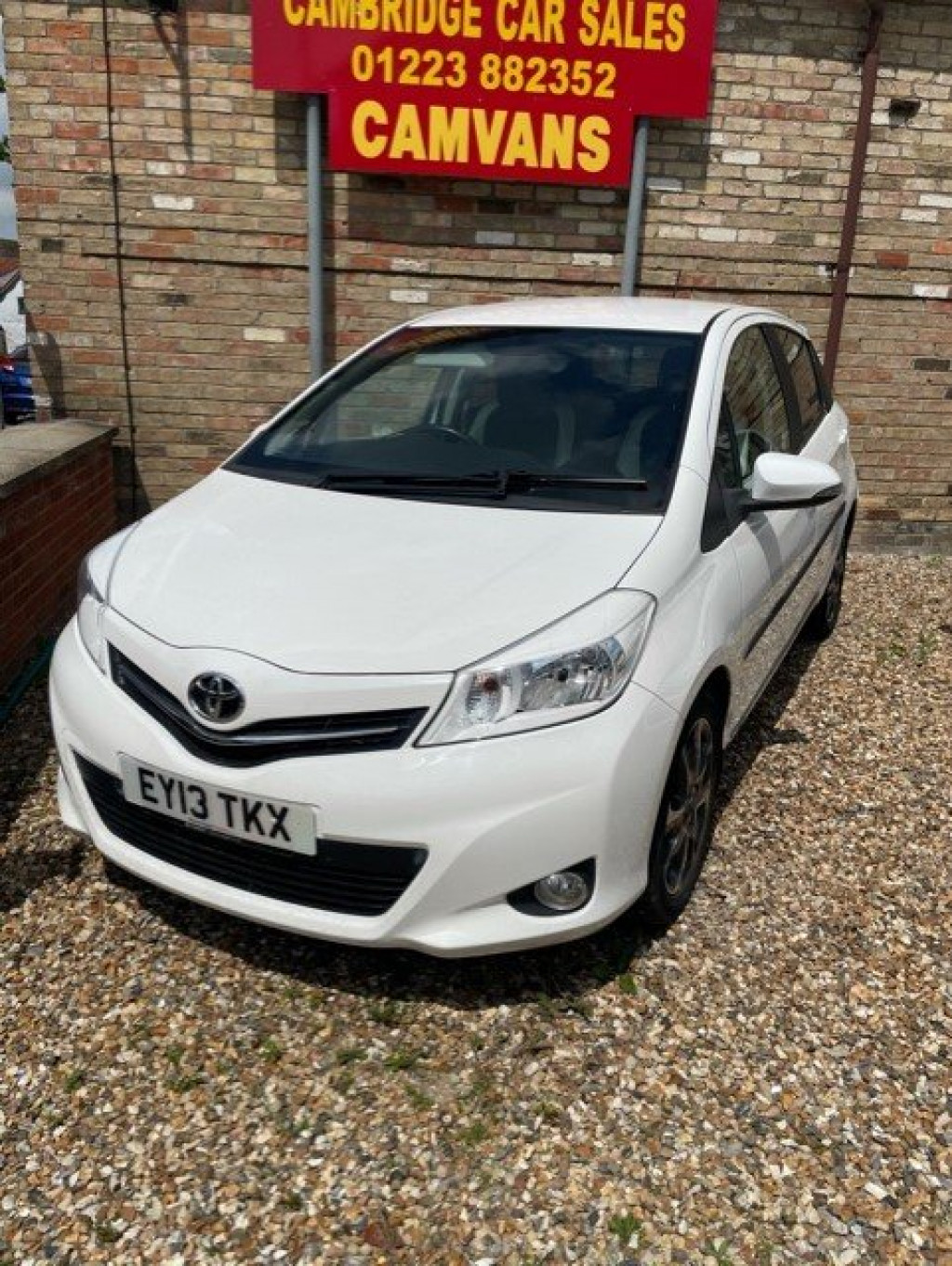 View TOYOTA YARIS VVT-I TREND