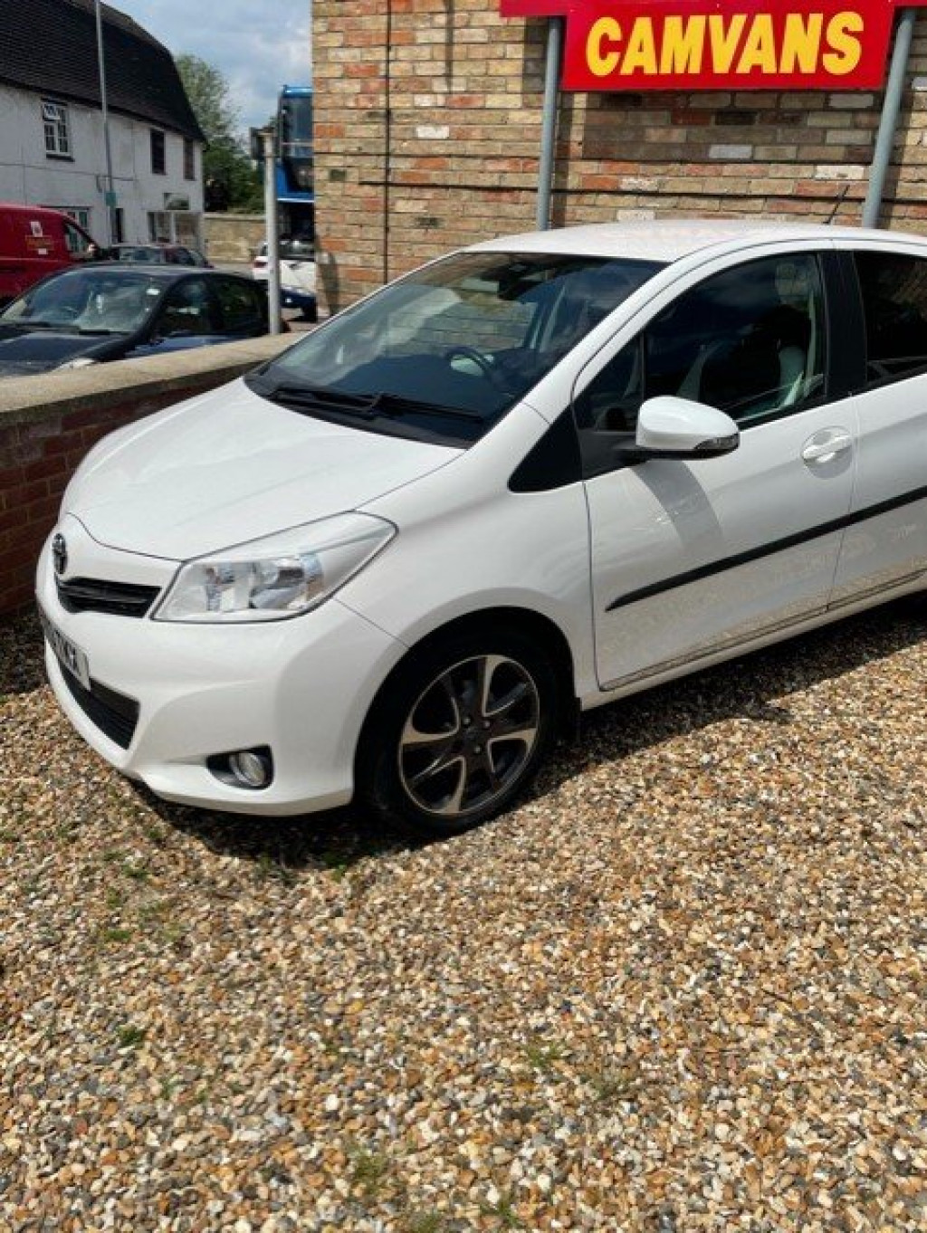 View TOYOTA YARIS VVT-I TREND