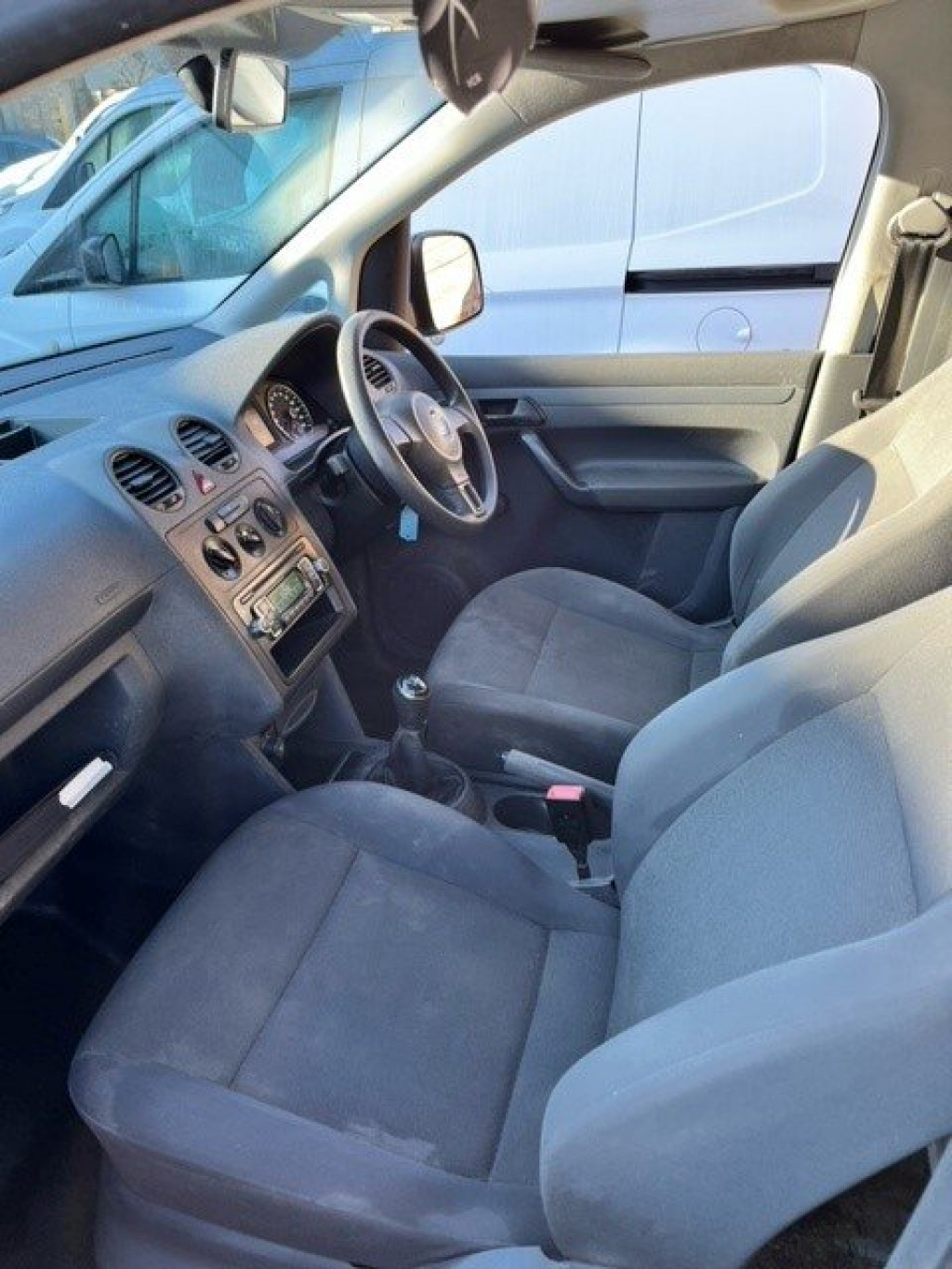 VOLKSWAGEN CADDY